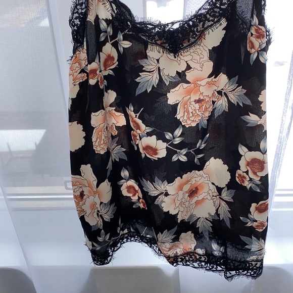 Lace lined floral black camisole with pink flowers - Picture 4 of 6